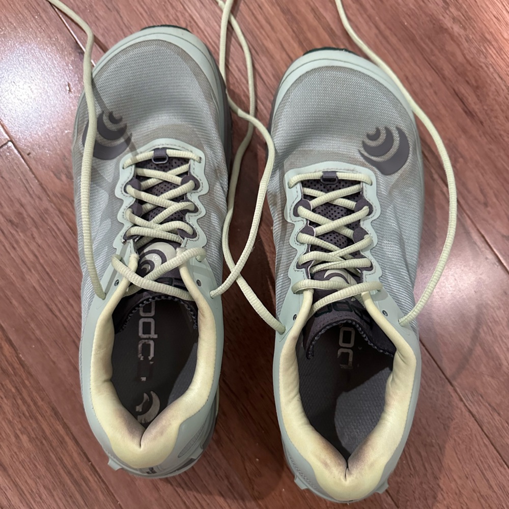 Women’s Topo Athletic Trail Running MTN Racer Shoes